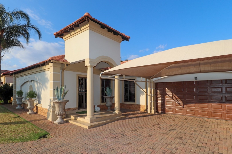 3 Bedroom Property for Sale in Wilkoppies North West